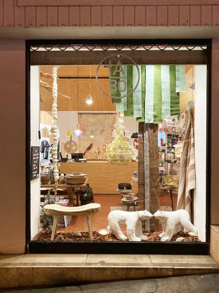 Décoration de Noël vitrine de magasin LABO Marseille